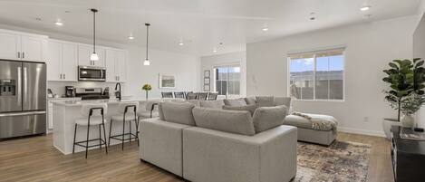 Living area | Smart TV, streaming services