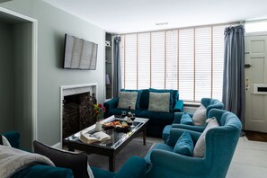 Apartment | 4 bedrooms, Internet - Stylish 4-bedroom Townhouse in the Heart of Bath (Bath)