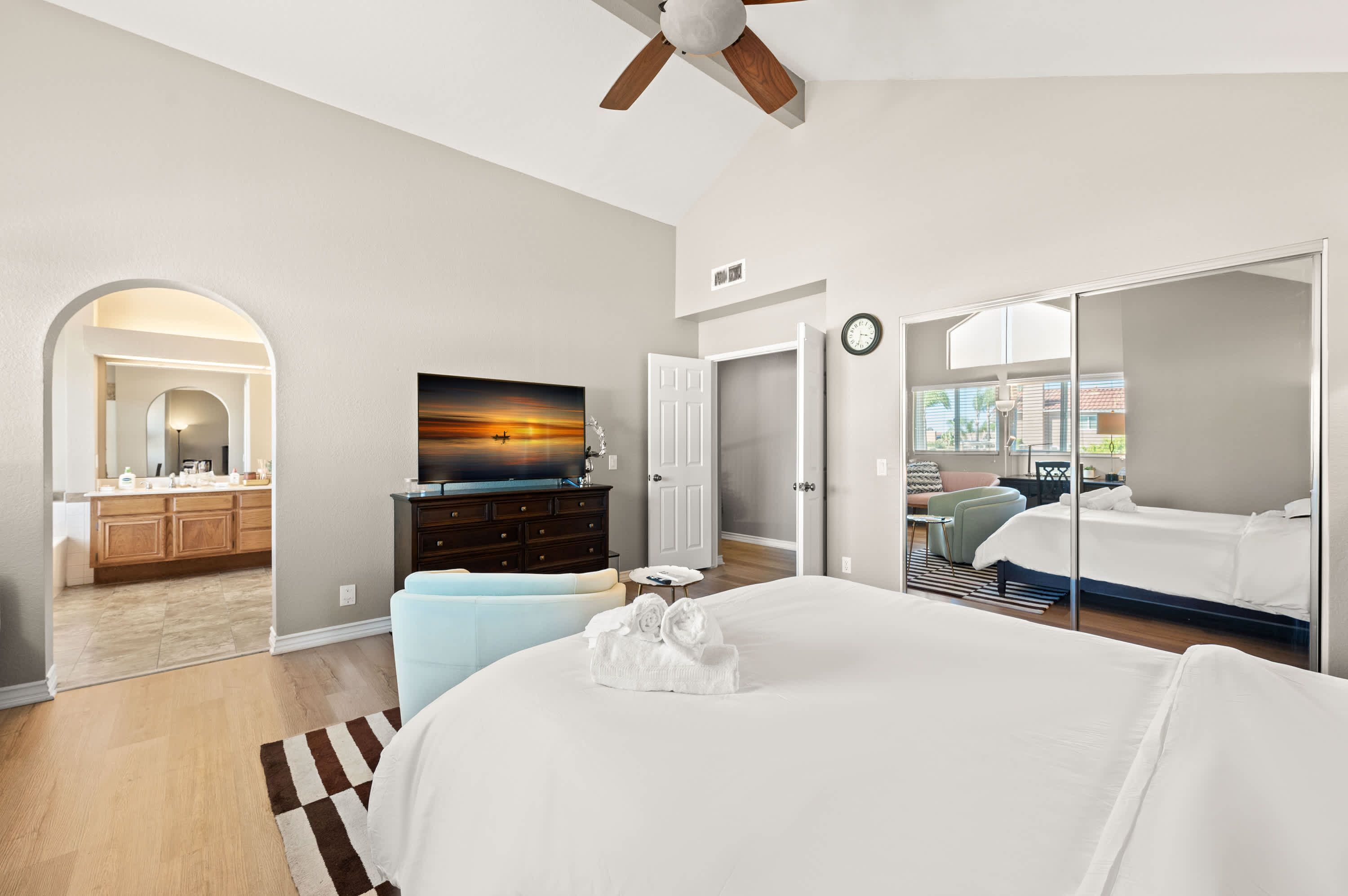 บ้านพัก | 4 ห้องนอน, อินเทอร์เน็ตความเร็วสูง