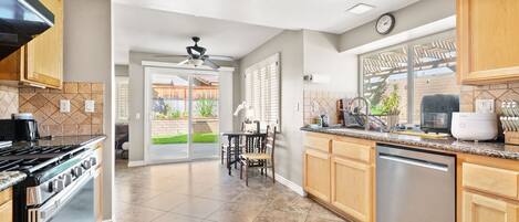 House | 4 bedrooms, Internet