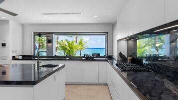 House | 5 bedrooms, Internet