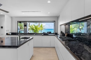 House | 5 bedrooms, Internet
