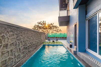 StayLeisurely Villa 30 Emerald Lonavala