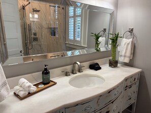 Towels, soap, shampoo, toilet paper