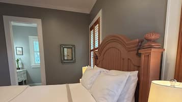 1 bedroom, desk, free WiFi, bed sheets