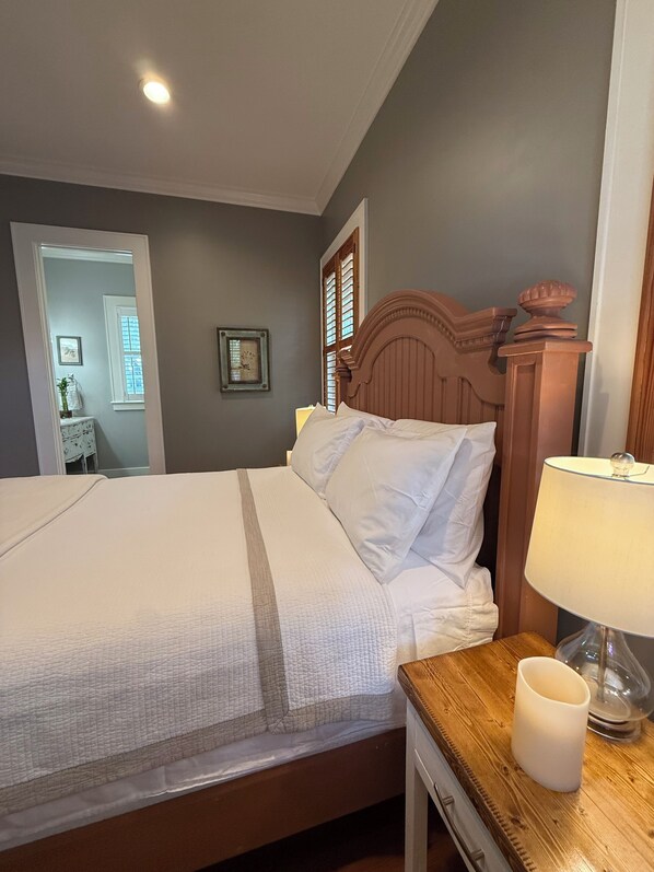 1 bedroom, desk, free WiFi, bed sheets