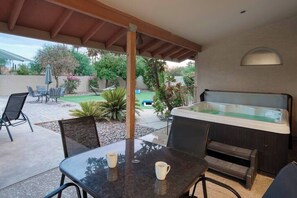 تناول الطعام بالخارج