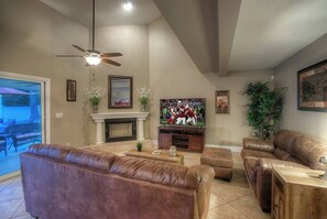 TV, fireplace