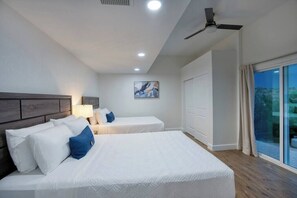 5 bedrooms, iron/ironing board, WiFi, bed sheets