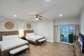 5 bedrooms, iron/ironing board, WiFi, bed sheets