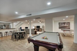 Games room - Mountain Vista (Fountain Hills)