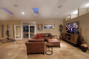 TV, fireplace, offices - The Refuge (Fountain Hills)