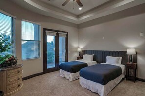 6 bedrooms, iron/ironing board, WiFi, bed sheets