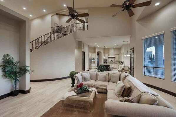 TV, fireplace, offices