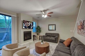 TV, fireplace