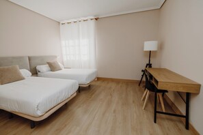 Twin Room | Free WiFi