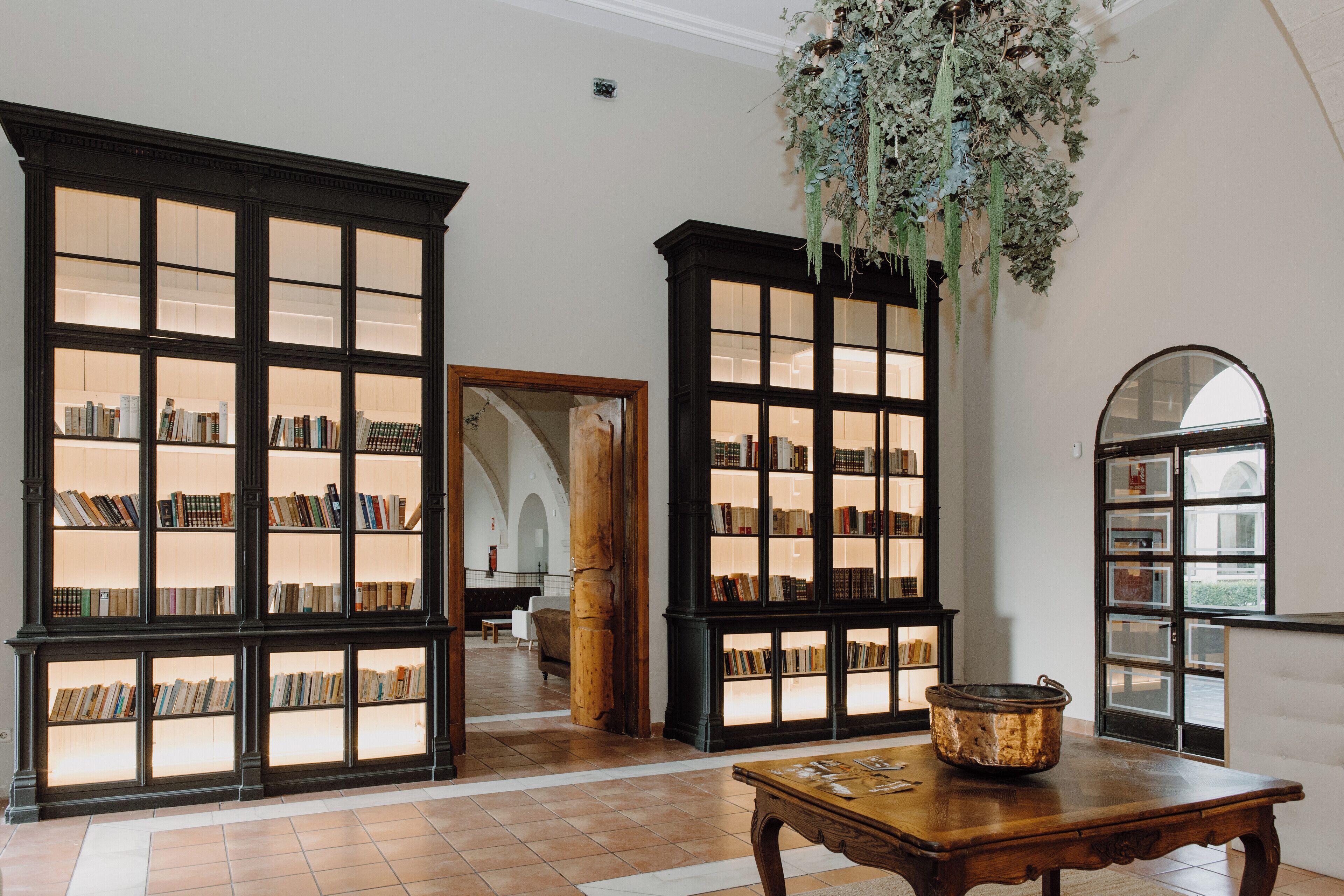 ฝ่ายต้อนรับ