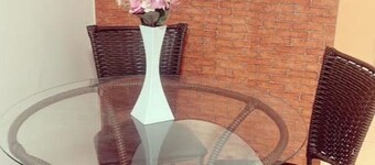 House sheets. House for family. Cozy. Pet friendly.