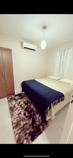 3 室のベッドルーム、アイロン / アイロン台、WiFi、ベッドシーツ