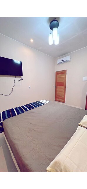 3 室のベッドルーム、アイロン / アイロン台、WiFi、ベッドシーツ
