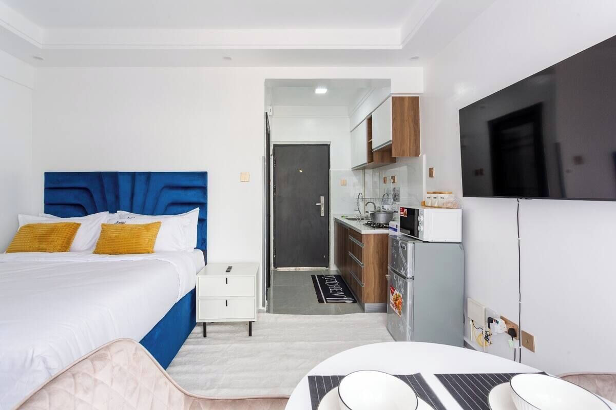 1 habitación, tabla de planchar con plancha, wifi y ropa de cama 