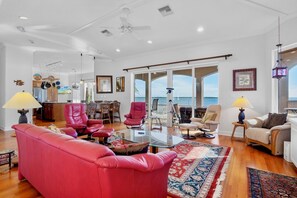 Smart TV, mesa de ping pong, oficina