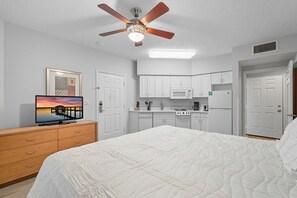 3 chambres, fer et planche à repasser, lit de bébé portatif, Wi-Fi