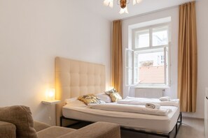 3 室のベッドルーム、WiFi、ベッドシーツ
