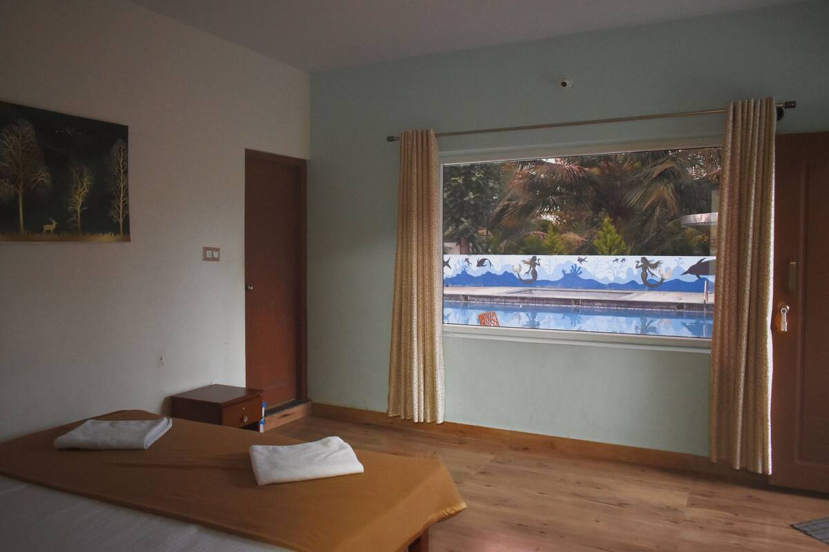 Classic Quadruple Room, Patio, Pool View | Desk, free WiFi, bed sheets