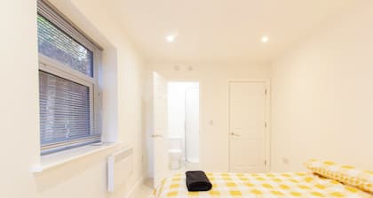 Bridge Road - Room 1a