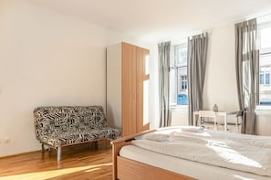 1 bedroom, WiFi, bed sheets