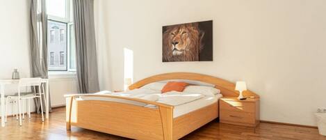 1 bedroom, WiFi, bed sheets