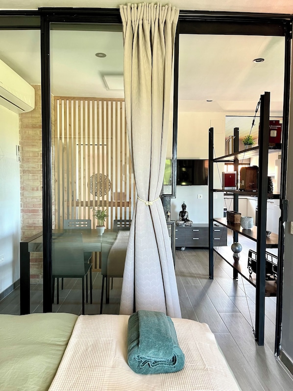 2 dormitorios, tabla de planchar con plancha, wifi y ropa de cama