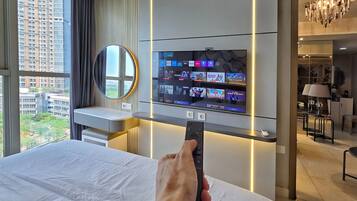 Apartemen, 3 kamar tidur, pemandangan kolam renang | Setrika/meja setrika dan Wi-Fi gratis
