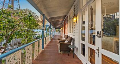MoonRakers – Heritage Charm in Fremantle