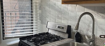 Chic 1-bedroom corporate apartment in cool Long Island City with AC