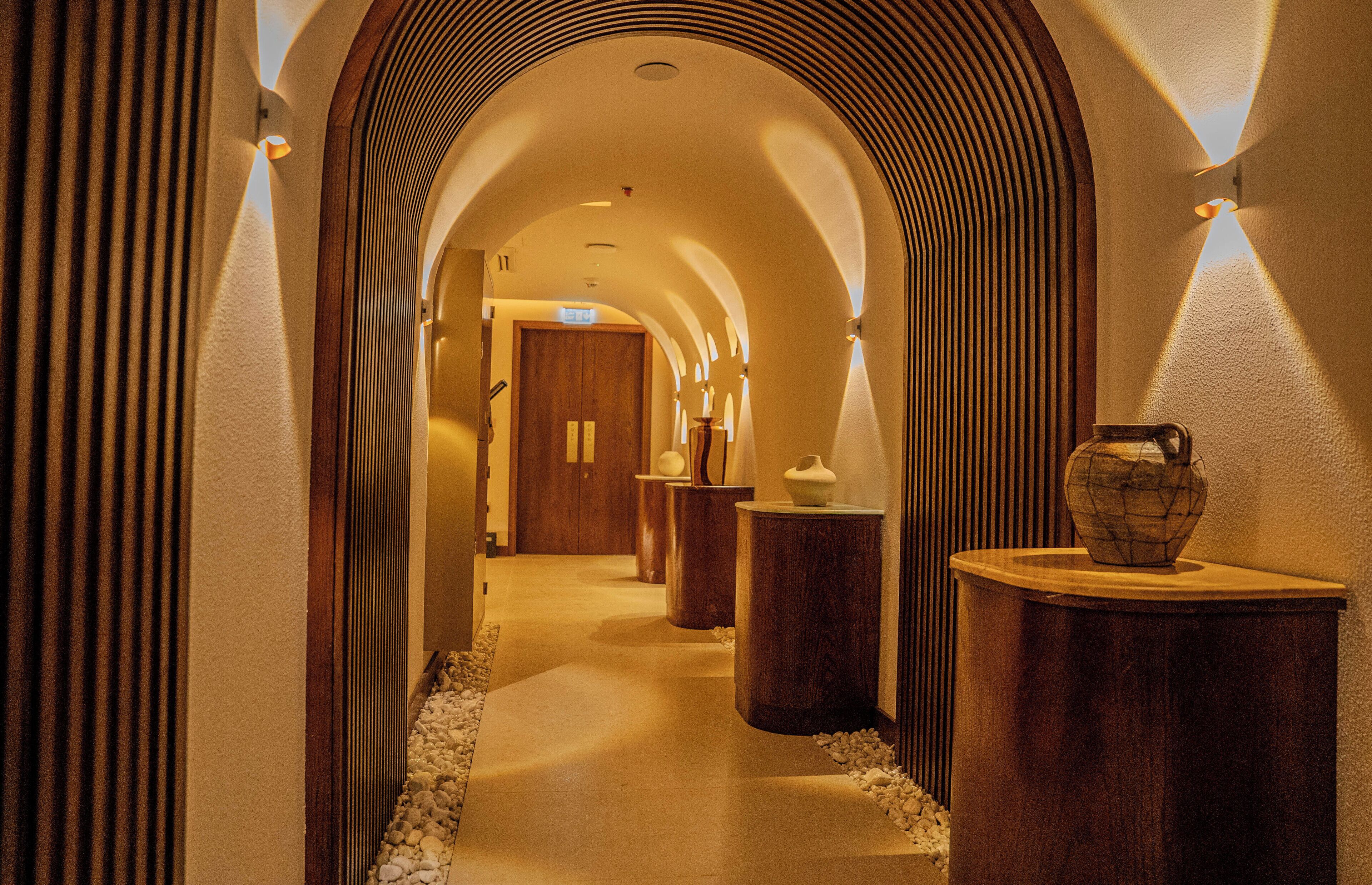 Couples treatment rooms, sauna, hot tub, steam room, hot springs