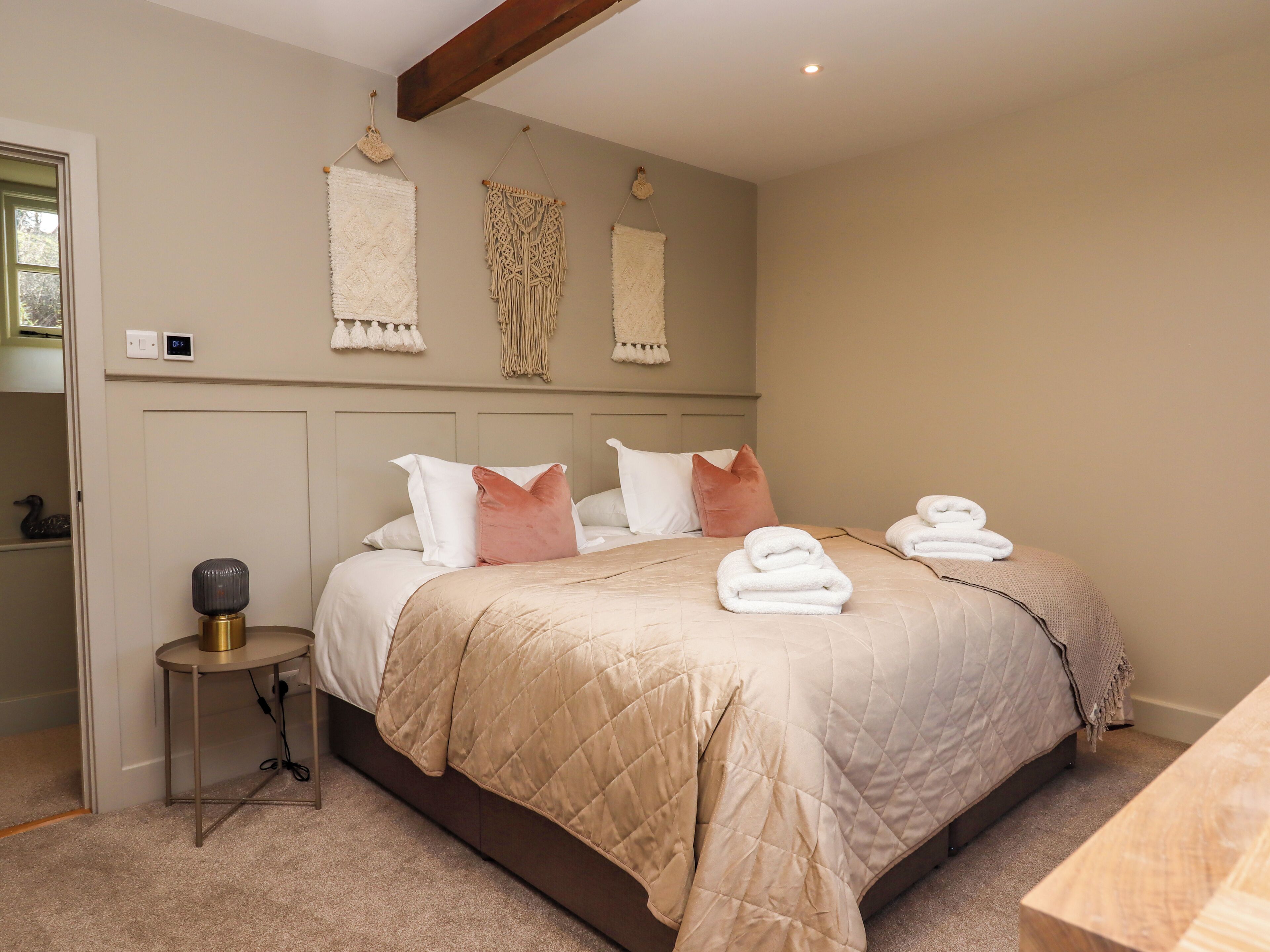 4 chambres, décoration personnalisée, ameublement personnalisé