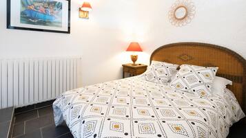 1 chambre, fer et planche Ă repasser, Wi-Fi, draps fournis