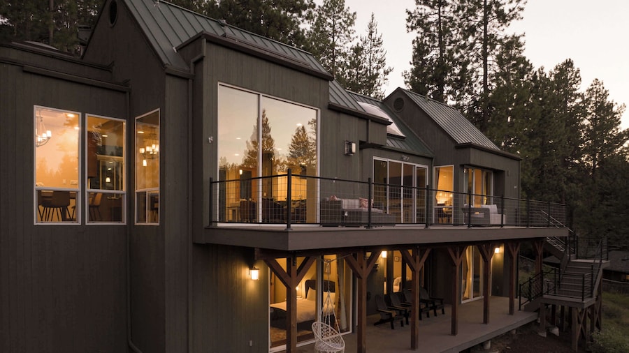 Amazing Riverfront on the Water- Big Sky Bend