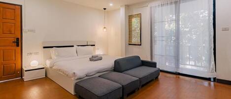 House, 4 Bedrooms, Balcony, Garden View