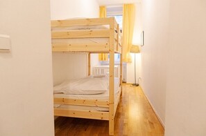 1 bedroom, iron/ironing board, WiFi, bed sheets - Beautiful Room in shared Apt. Great For Long Stays (Vienna)