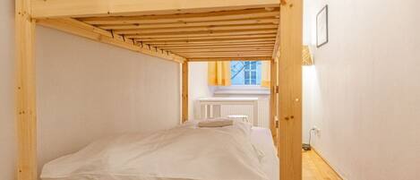 1 bedroom, iron/ironing board, WiFi, bed sheets