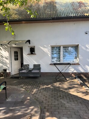 Terrace/patio - Apartment 'Ferienwohnung Rothentor1' with Private Terrace and Wi-Fi (Dorf Mecklenburg)