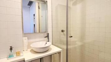 Standard Twin Room | In-room safe, desk, laptop workspace, free WiFi