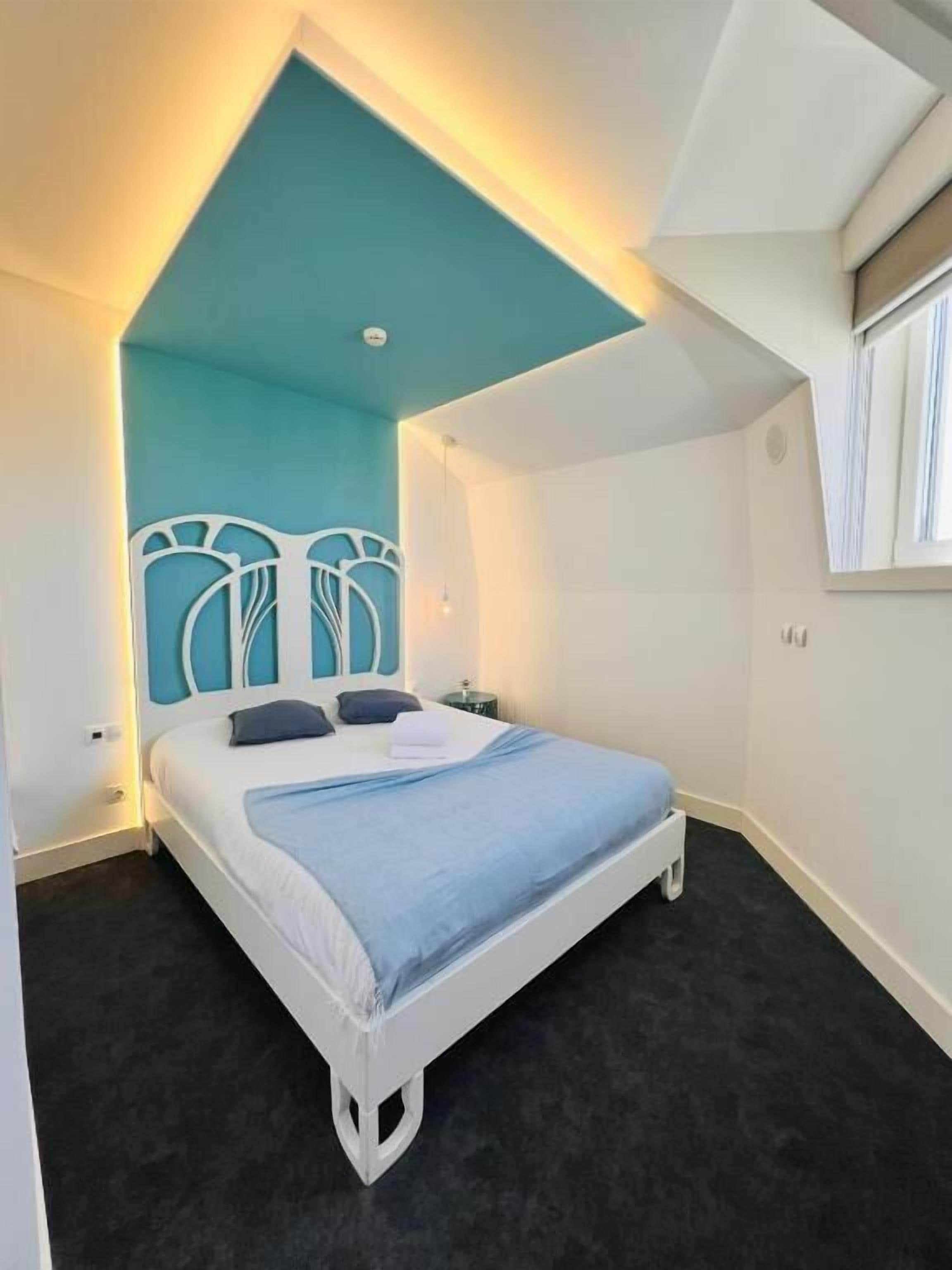 Superior Double Room | In-room safe, desk, laptop workspace, free WiFi