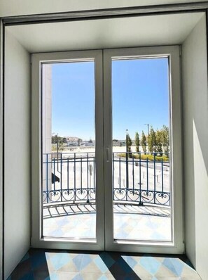 Habitació doble Deluxe | Caixa forta a l'habitació i escriptori 