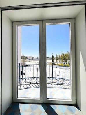 Habitació doble Deluxe | Caixa forta a l'habitació i escriptori