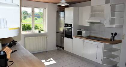 The Daisy - Cozy 3BR Waterfront Home in Kerteminde with Terrace, Views & Parking