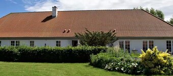 The Daisy - Cozy 3BR Waterfront Home in Kerteminde with Terrace, Views & Parking